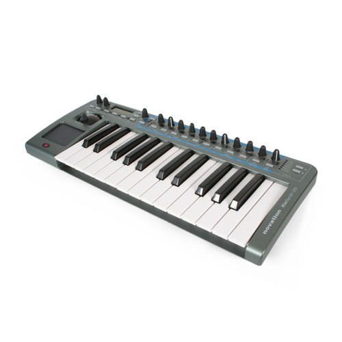 Novation Xio 25 Side